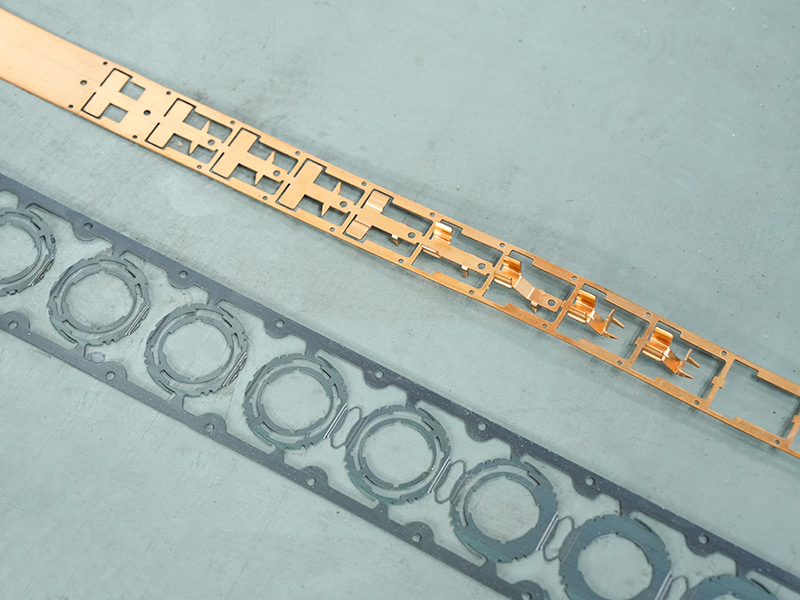 Dải vật chất và khuôn