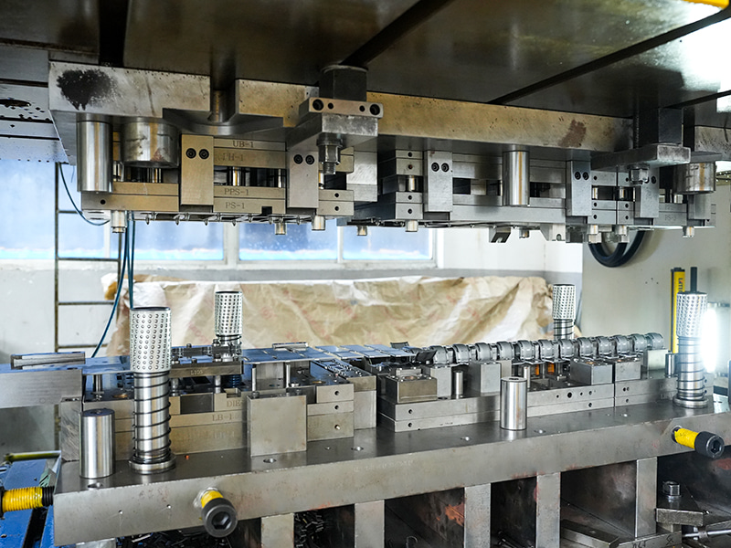 Dải vật chất và khuôn