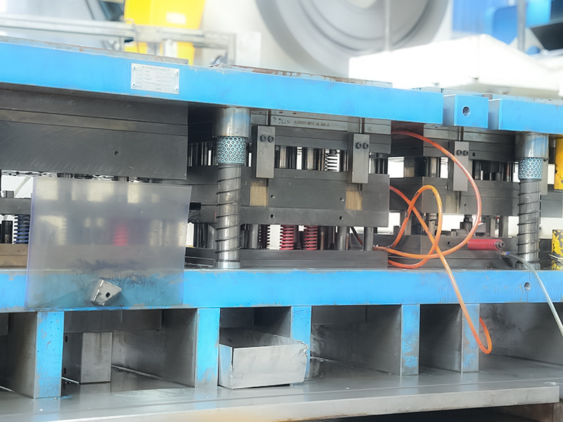 Dải vật chất và khuôn